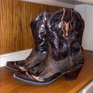 Woman’s Ariat boots